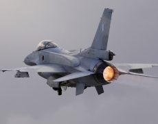 ხალკიდიკის წყლებში საბრძოლო ხომალდი, F-16 ჩამოვარდა - პილოტმა 1,5 საათი წყალში გაატარა